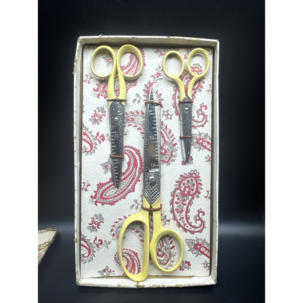 Yellow Canary Sawimg Shears Size 7 /5/4" Sewing Scissors USA In Original Box VTG
